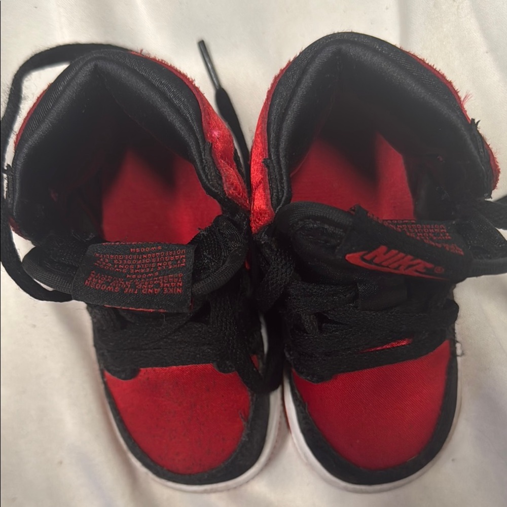 Nike Kids Red and Black Sneakers